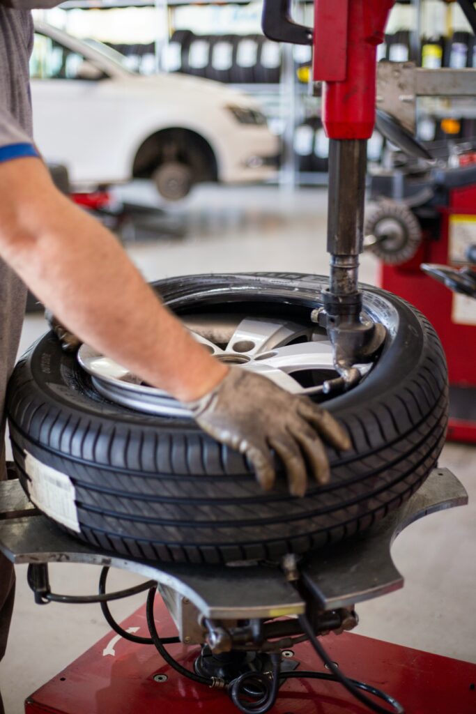 Cheap Tire Replacement in Miami (2026 Guide) enis yavuz csyanzll ra unsplash